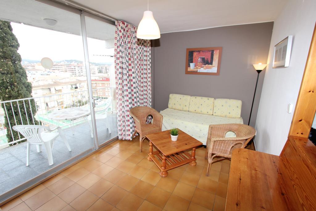Estudis Àfrica Appartamento Segur de Calafell Esterno foto